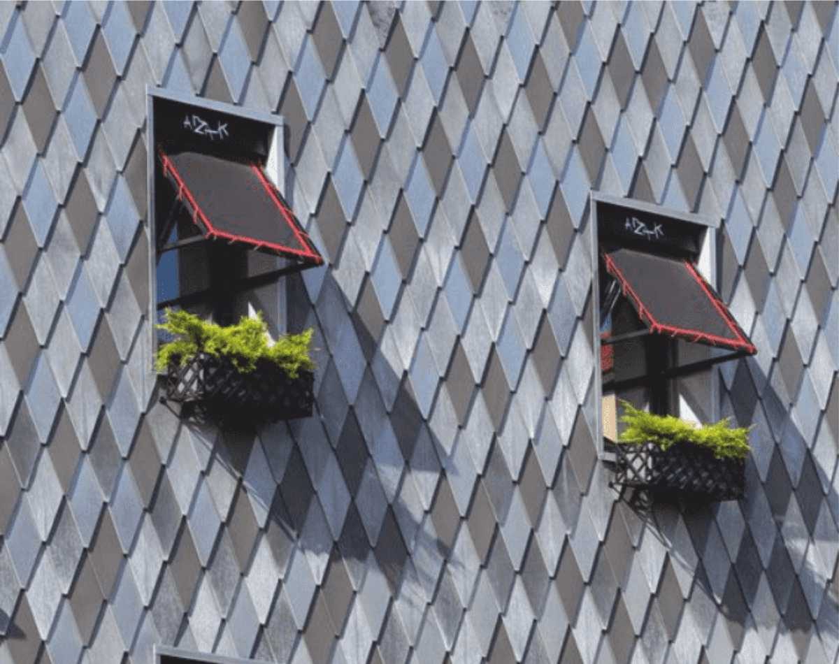 Shingle Facade In Situ